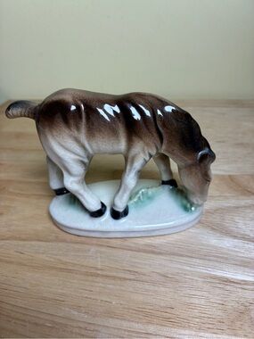 VTG Horse Figurine Ceramic Japan Small 3.5" Brown Grazing Animals Retro